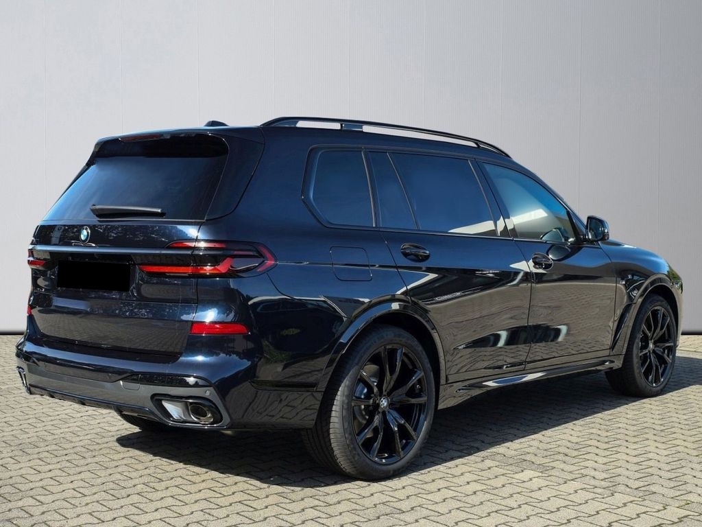 BMW X7 40d xDrive Msport PRO | FACELIFT | předváděcí auto na dovoz | přímo od německého autorizovaného prodejce | luxusní černé naftové SUV | černá kůže | skvělá výbava | auto ihned k předání | super cena 2.459.000,- Kč bez DPH | více info a nákup online na AUTOiBUY.com